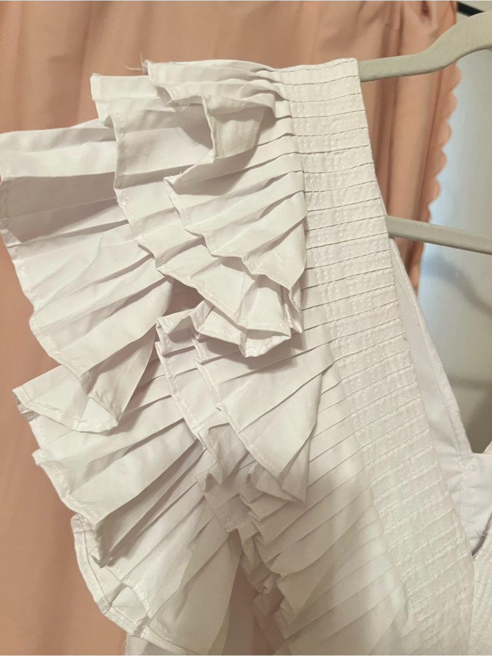Zara White Pleated Ruffle V neck and back Top - Picture 5 of 5